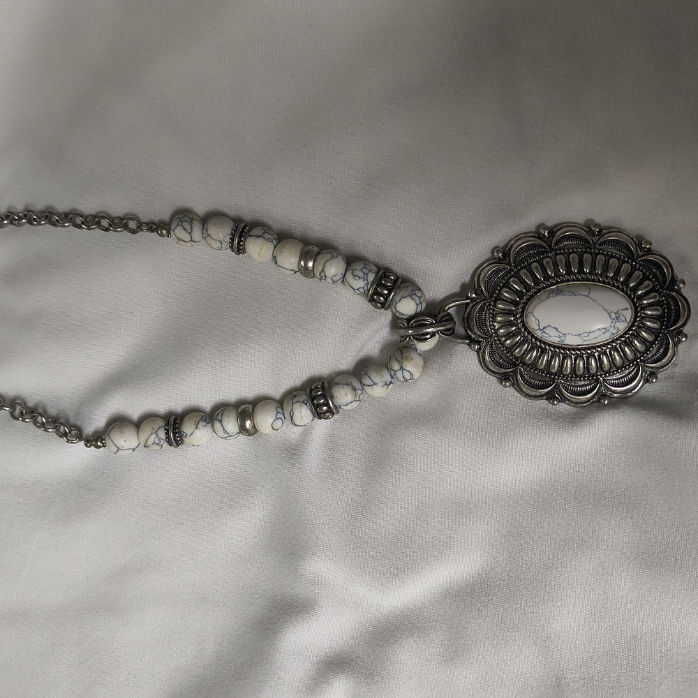 Elegant Silver and White Pendant Necklace